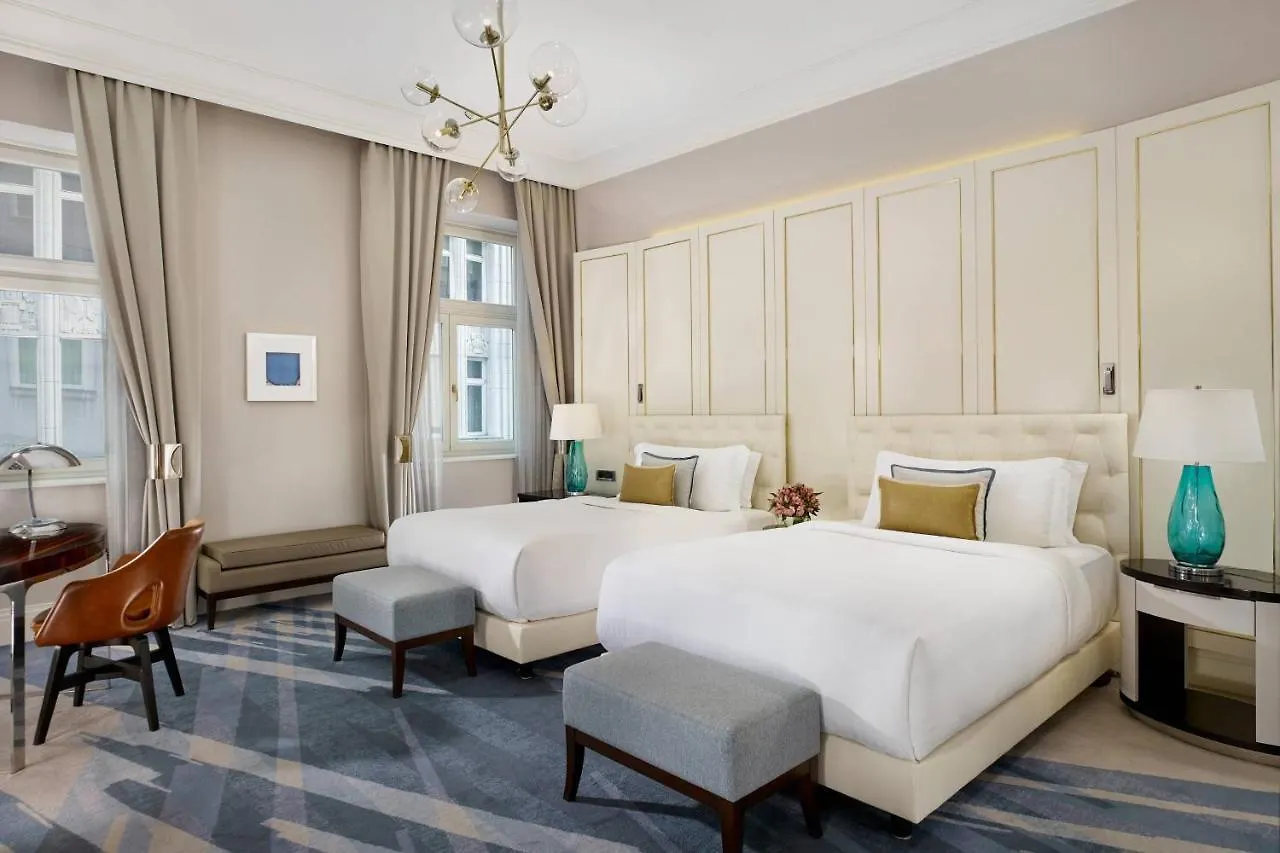 Al Habtoor Palace Budapest, Preferred Hotels & Resorts 5*, Budapest