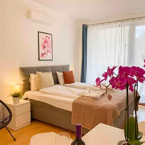 Opera Apartman