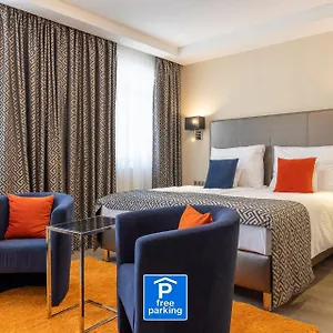 Silver Crown & Residence, Palace Quarter מלון