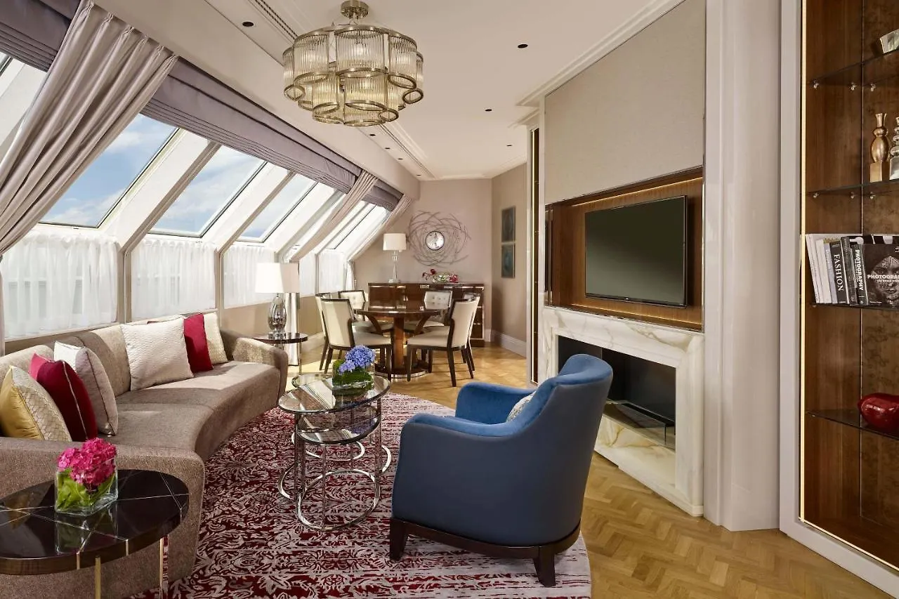 Al Habtoor Palace Budapest, Preferred Hotels & Resorts 5*, בודפשט