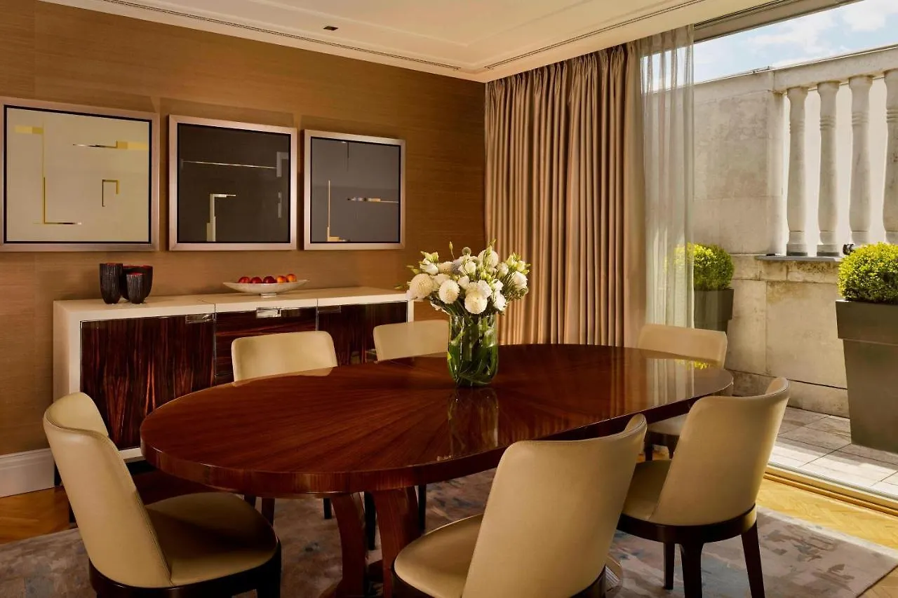 Al Habtoor Palace Budapest, Preferred Hotels & Resorts 5*, בודפשט